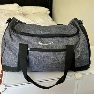 nike duffle bag